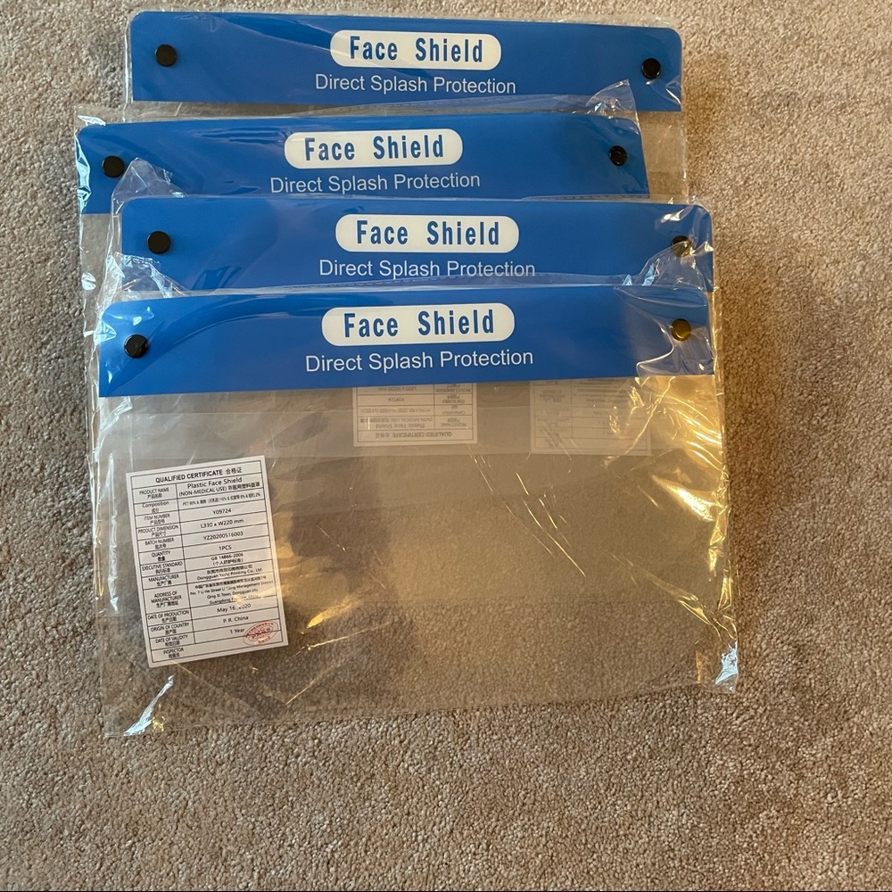 🍒🍒🍒 Face Shields, set of 4, New- still in packaging